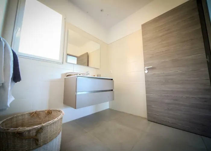 Sarl Valinco Locations 2 Apartment